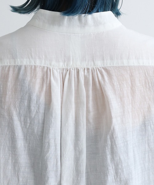 nitca（ニトカ）の「CU/C/LIローン　液流染バンドカラーシャツ（シャツ/ブラウス・レディース・チャコールグレー/ホワイト・FREE）」の10枚目の写真