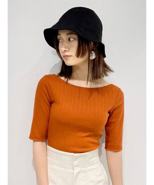 EMODA(エモダ)の「バックオープンミニマルTシャツ(Tシャツ/カットソー・レディース・ホワイト/ブラック/グリーン/オレンジ・FREE)」の6枚目の写真