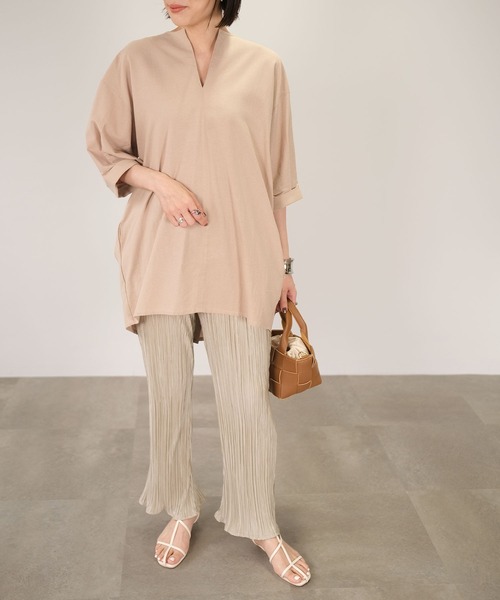 ANDJ(アンドジェイ)の「リネンタッチキーネックカシュクールチュニック(シャツ/ブラウス・レディース・アイボリー/マスタード/ライトベージュ・M)」の18枚目の写真