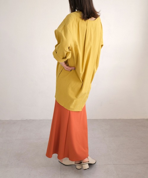 ANDJ(アンドジェイ)の「リネンタッチキーネックカシュクールチュニック(シャツ/ブラウス・レディース・アイボリー/マスタード/ライトベージュ・M)」の5枚目の写真