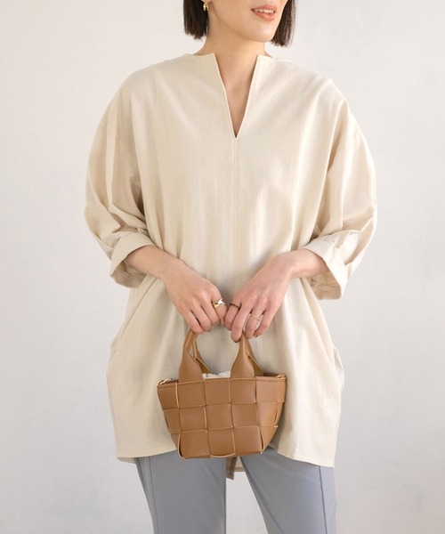 ANDJ(アンドジェイ)の「リネンタッチキーネックカシュクールチュニック(シャツ/ブラウス・レディース・アイボリー/マスタード/ライトベージュ・M)」の12枚目の写真