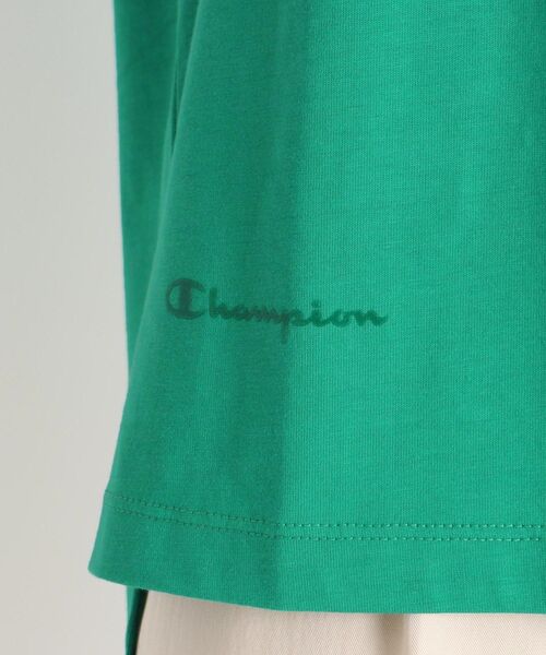 Champion(チャンピオン)の「Champion スリットラバーロゴTシャツ(Tシャツ/カットソー・レディース・オフホワイト/ダークグリーン/ブラック・03/02)」の13枚目の写真