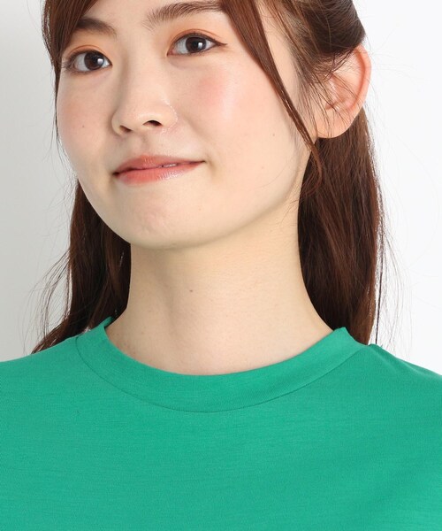 Champion(チャンピオン)の「Champion スリットラバーロゴTシャツ(Tシャツ/カットソー・レディース・オフホワイト/ダークグリーン/ブラック・03/02)」の17枚目の写真