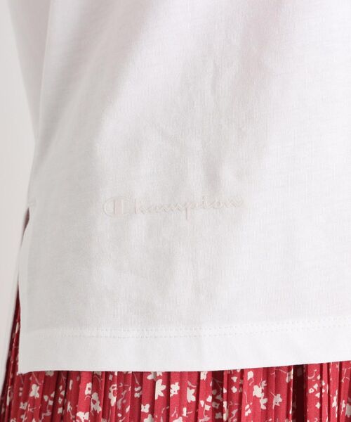 Champion(チャンピオン)の「Champion スリットラバーロゴTシャツ(Tシャツ/カットソー・レディース・オフホワイト/ダークグリーン/ブラック・03/02)」の8枚目の写真