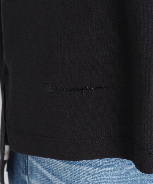 Champion(チャンピオン)の「Champion スリットラバーロゴTシャツ(Tシャツ/カットソー・レディース・オフホワイト/ダークグリーン/ブラック・03/02)」の12枚目の写真