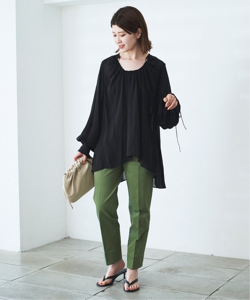 Spick & Span(スピックアンドスパン)の「#【RITO】キュプラフロントギャザーブラウス◆(シャツ/ブラウス・レディース・ベージュ/ブラック・36)」の4枚目の写真