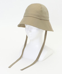 アゴ紐付き後ろ下がりハット