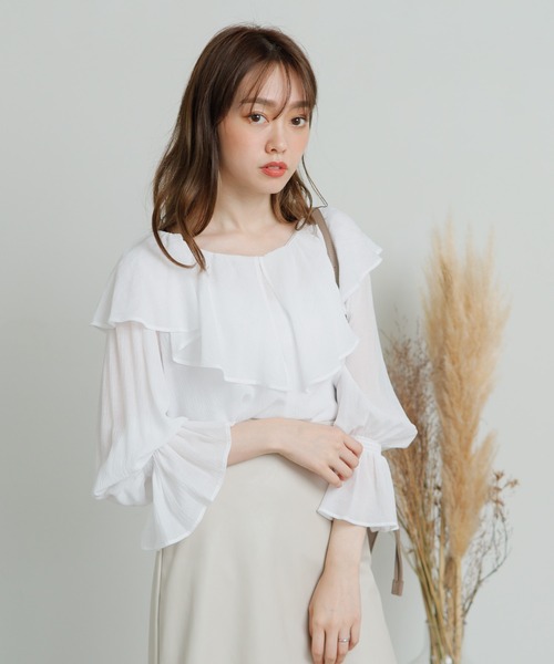 LIPSERVICE（リップサービス）の「BIGフリルカラーブラウス（シャツ/ブラウス・レディース・ホワイト/ブラック/ライトグレー・FREE）」の2枚目の写真