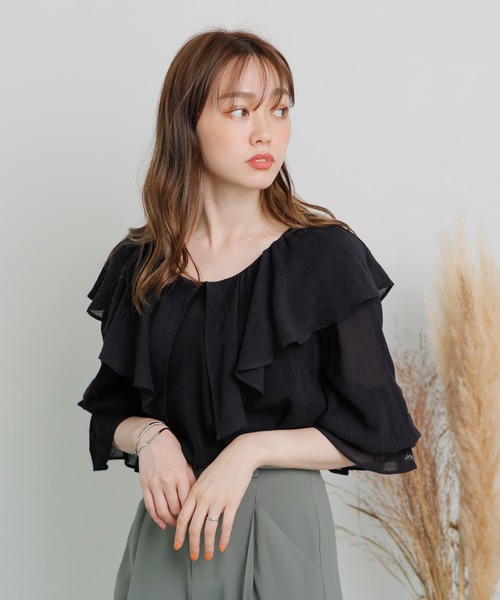 LIPSERVICE（リップサービス）の「BIGフリルカラーブラウス（シャツ/ブラウス・レディース・ホワイト/ブラック/ライトグレー・FREE）」の3枚目の写真