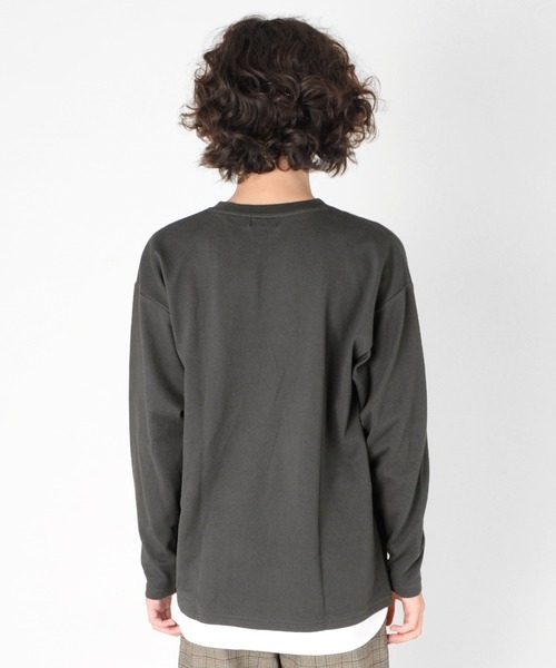 GLAZOS（グラソス）の「厚手天竺・ドロップショルダーフラップポケット付き裾レイヤード長袖Tシャツ（Tシャツ/カットソー・キッズ・チャコールグレー/グレー/カーキ/オレンジ・130cm/140cm/150cm/160cm/170cm）」の8枚目の写真