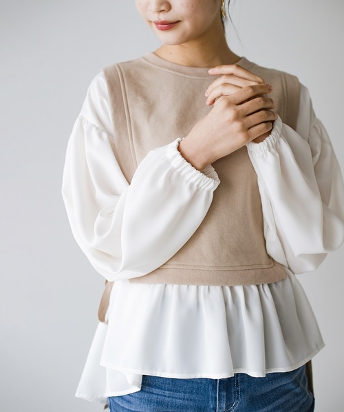 haco!（ハコ）の「楽ちんかわいいをとことん追求！シンプルボトムスに合わせるだけで簡単におしゃれな重ね着コーデが完成する便利なドッキングトップス（Tシャツ/カットソー・レディース・ベージュ/ブラック・LARGE/MEDIUM/X-LARGE/SMALL）」の11枚目の写真