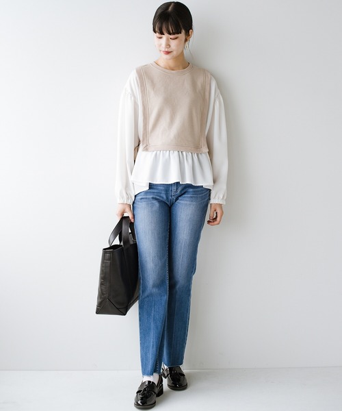 haco!（ハコ）の「楽ちんかわいいをとことん追求！シンプルボトムスに合わせるだけで簡単におしゃれな重ね着コーデが完成する便利なドッキングトップス（Tシャツ/カットソー・レディース・ベージュ/ブラック・LARGE/MEDIUM/X-LARGE/SMALL）」の4枚目の写真