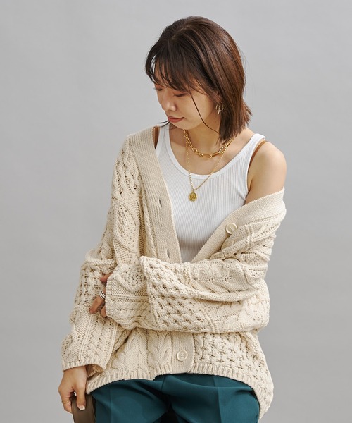 DouDou(ドゥドゥ)の「【WEB限定】パッチワークケーブル編みカーディガン(カーディガン/ボレロ・レディース・オフホワイト/グレイッシュベージュ・FREE)」の10枚目の写真