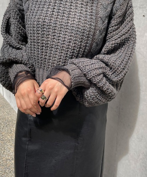 &g'aime（アンジェム）の「【&g’aime】バックデザインケーブルニット（ニット/セーター・レディース・チャコールグレー/ライトグレー/ベージュ・FREE）」の4枚目の写真