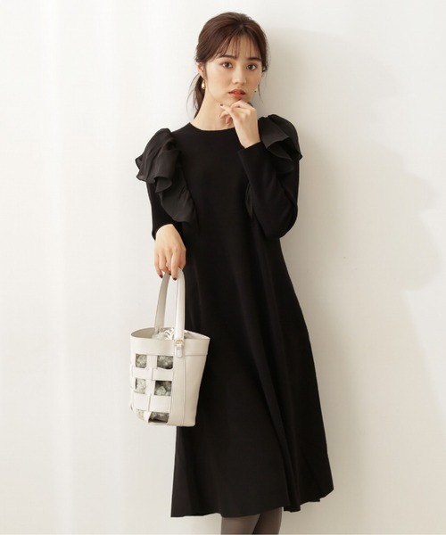 PROPORTION BODY DRESSING(プロポーションボディドレッシング)の「ラッフルAラインニットワンピ / 1211240115(ワンピース・レディース・ブラウン系その他/ブラック・MEDIUM/SMALL)」の2枚目の写真