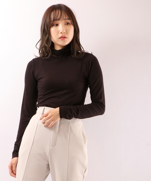 FUNALIVE(ファンアライブ)の「PAGE ONE 無地タートル長袖Tシャツ(Tシャツ/カットソー・レディース・オフホワイト/ブラック/ダークグレー/ネイビー・FREE)」の12枚目の写真
