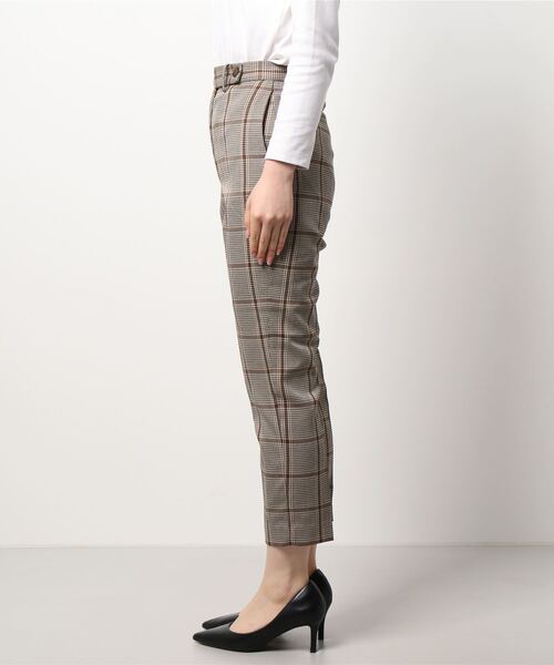 AULI(アウリィ)の「【低身長向けサイズ】チェック柄テーパードパンツ(スラックス・レディース・ベージュ/ブラウン/グリーン・S/XS/XXS)」の8枚目の写真