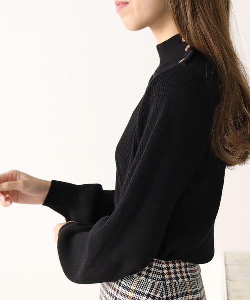 HER CLOSET（ハークローゼット）の「【shemoshelly】WEB限定洗えるアシメショルダーボタンハイネックリブニット（ニット/セーター・レディース・ホワイト/ブラック/アッシュブラウン/グリーン/ブルーパープル・M）」の15枚目の写真