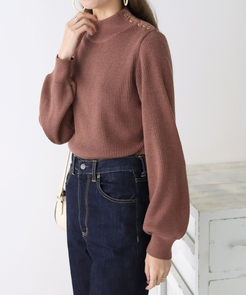 HER CLOSET（ハークローゼット）の「【shemoshelly】WEB限定洗えるアシメショルダーボタンハイネックリブニット（ニット/セーター・レディース・ホワイト/ブラック/アッシュブラウン/グリーン/ブルーパープル・M）」の18枚目の写真