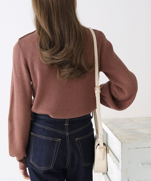 HER CLOSET（ハークローゼット）の「【shemoshelly】WEB限定洗えるアシメショルダーボタンハイネックリブニット（ニット/セーター・レディース・ホワイト/ブラック/アッシュブラウン/グリーン/ブルーパープル・M）」の21枚目の写真