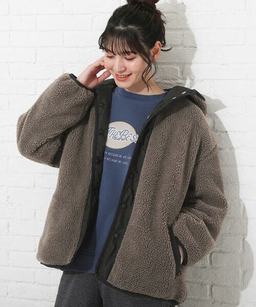 Cutie Blonde（キューティーブロンド）の「◆【S-LL】リバーシブルキルトボアフードブルゾン（ブルゾン・レディース・ベージュ/オフホワイト/ブラウン系その他・01/02/03/04）」の3枚目の写真