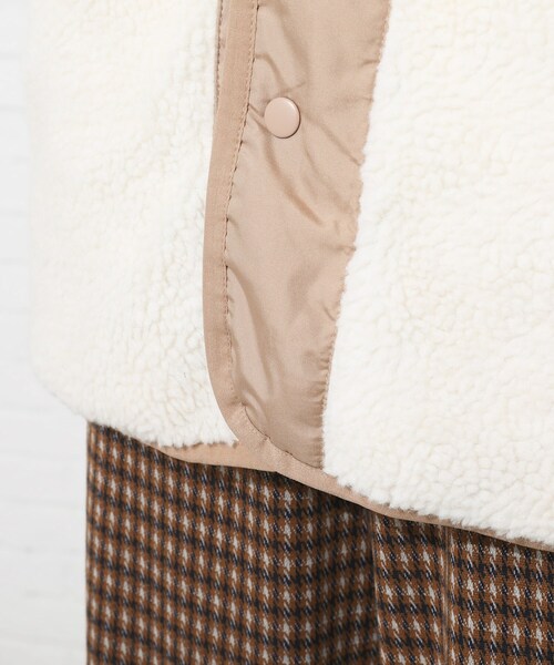 Cutie Blonde（キューティーブロンド）の「◆【S-LL】リバーシブルキルトボアフードブルゾン（ブルゾン・レディース・ベージュ/オフホワイト/ブラウン系その他・01/02/03/04）」の11枚目の写真