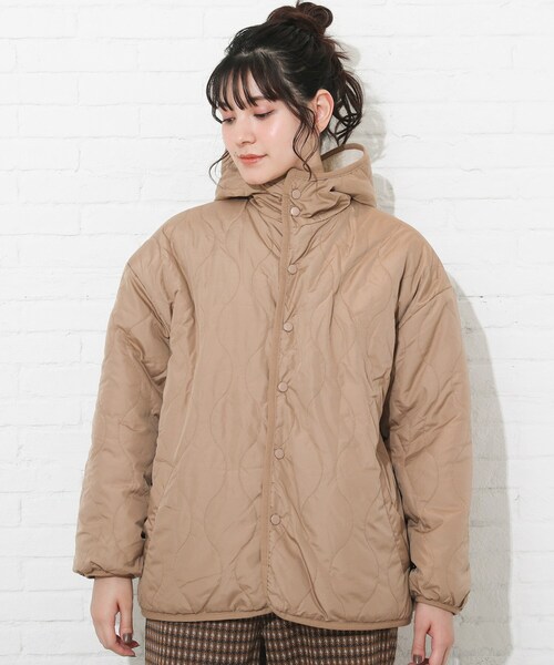Cutie Blonde（キューティーブロンド）の「◆【S-LL】リバーシブルキルトボアフードブルゾン（ブルゾン・レディース・ベージュ/オフホワイト/ブラウン系その他・01/02/03/04）」の13枚目の写真