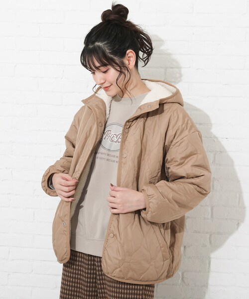 Cutie Blonde（キューティーブロンド）の「◆【S-LL】リバーシブルキルトボアフードブルゾン（ブルゾン・レディース・ベージュ/オフホワイト/ブラウン系その他・01/02/03/04）」の22枚目の写真