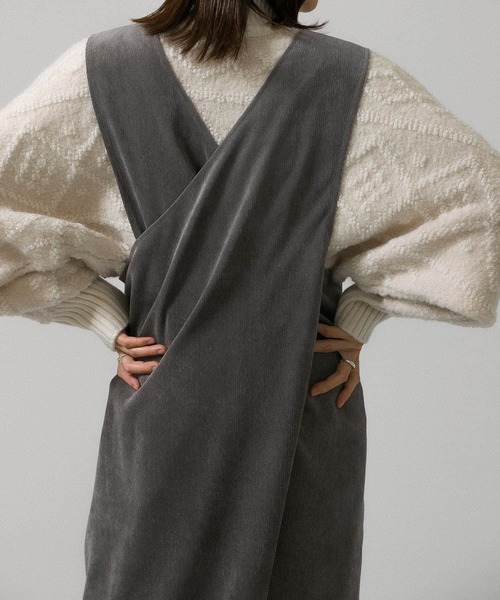 KBF(ケイビーエフ)の「コーデュロイクロスジャンパースカート(ジャンパースカート・レディース・ネイビー/ブラウン/グレー・ONE)」の11枚目の写真