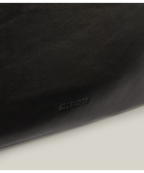 ALLSAINTS（オールセインツ）の「MILA QUILTED LEATHER POUCH | MILA キルト レザー ポーチ（ショルダーバッグ・レディース・ブラック/ピンク系その他・ONE SIZE）」の13枚目の写真