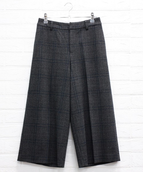 BELLUNA PLUS(ベルーナ)の「ウール調センタープレスクロップドパンツ(スラックス・レディース・ライトグレー/チャコール/グレー系その他/ブラウン系その他/チェック・SMALL/MEDIUM/LARGE/X-LARGE)」の1枚目の写真