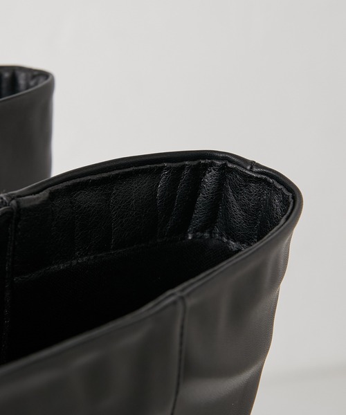 one after another NICE CLAUP（ワンアフターアナザーナイスクラップ）の「細見え！フェイクレザーロングブーツ（ブーツ・レディース・ブラック・SMALL/MEDIUM/LARGE）」の13枚目の写真