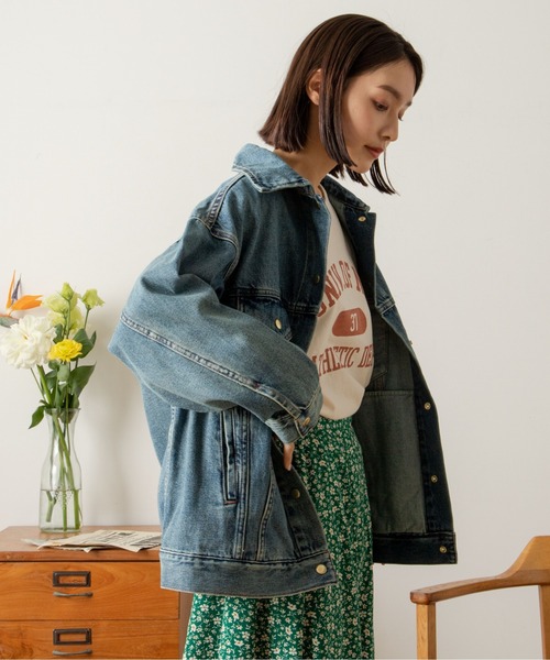 ANGIE（アンジー）の「ビッグカラーオーバーサイズデニムジャケット（デニムジャケット・レディース・ブルー/ネイビー・FREE）」の22枚目の写真