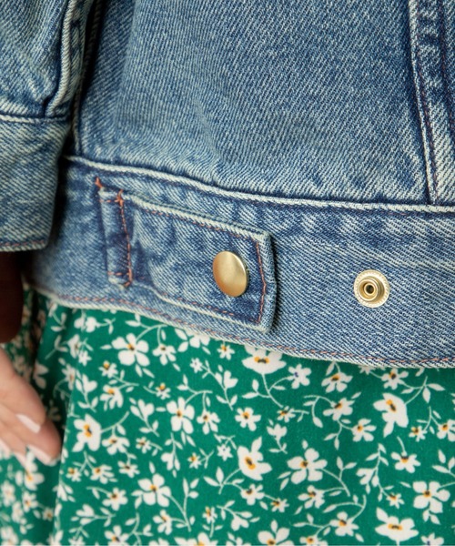 ANGIE（アンジー）の「ビッグカラーオーバーサイズデニムジャケット（デニムジャケット・レディース・ブルー/ネイビー・FREE）」の10枚目の写真