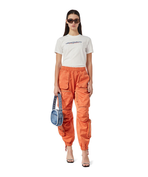 DIESEL(ディーゼル)の「レディース Tシャツ 半袖 クルーネック ロゴグラフィック(Tシャツ/カットソー・レディース・イエロー/ホワイト/オレンジ・LARGE/MEDIUM/SMALL/X-SMALL)」の11枚目の写真