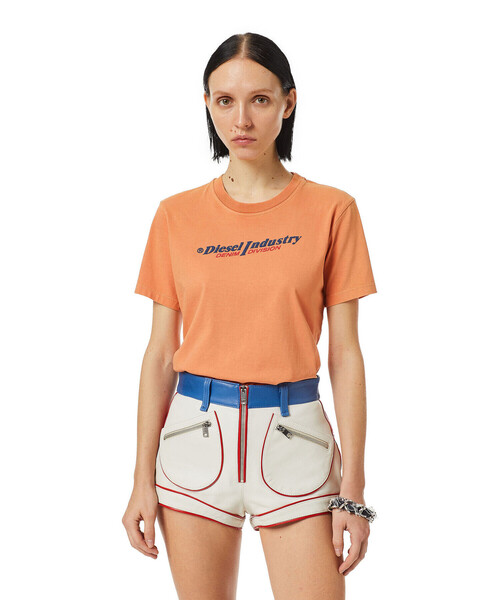 DIESEL(ディーゼル)の「レディース Tシャツ 半袖 クルーネック ロゴグラフィック(Tシャツ/カットソー・レディース・イエロー/ホワイト/オレンジ・LARGE/MEDIUM/SMALL/X-SMALL)」の14枚目の写真