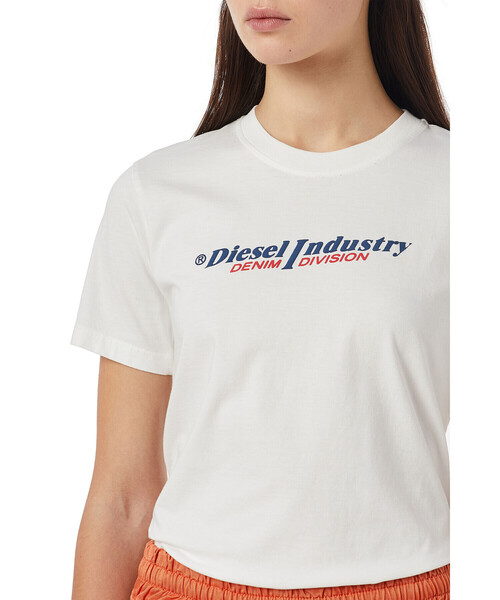 DIESEL(ディーゼル)の「レディース Tシャツ 半袖 クルーネック ロゴグラフィック(Tシャツ/カットソー・レディース・イエロー/ホワイト/オレンジ・LARGE/MEDIUM/SMALL/X-SMALL)」の16枚目の写真