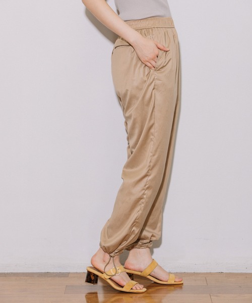 Munich(ミューニック)の「スピリットファイバースレッドシャーリングヘムパンツ(その他パンツ・レディース・ブラック/ベージュ/オレンジ・S/M/XS)」の5枚目の写真