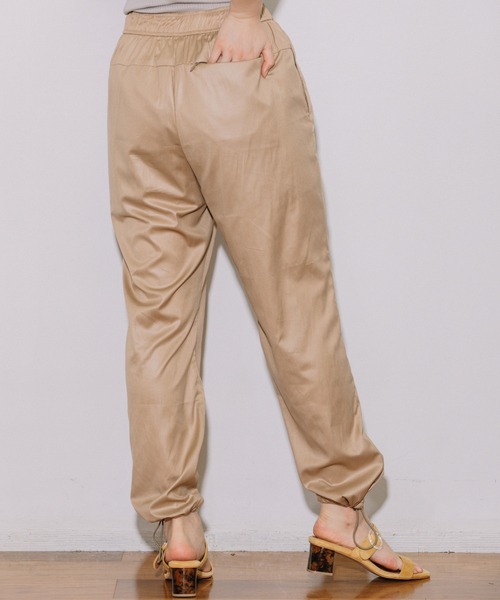 Munich(ミューニック)の「スピリットファイバースレッドシャーリングヘムパンツ(その他パンツ・レディース・ブラック/ベージュ/オレンジ・S/M/XS)」の22枚目の写真