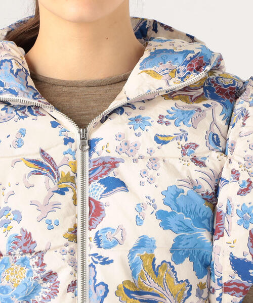 ISABEL MARANT(イザベルマラン)の「ISABLE MARANT ナイロン HOODIA(ベスト・レディース・ホワイト系その他/ブルー系その他4・FREE)」の5枚目の写真