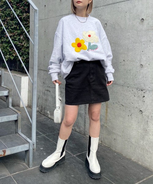 WHO'S WHO gallery（フーズフーギャラリー）の「【BLESS YOU/ブレスユー】センターフラワー刺繍クルースウェット（スウェット・メンズ・ネイビー/サーモンピンク/アッシュグレー/サックスブルー・FREE）」の8枚目の写真