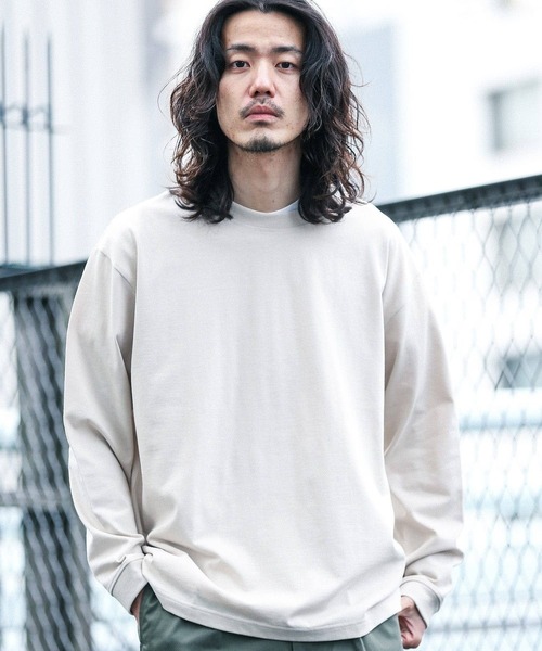 URBAN RESEARCH Sonny Label(アーバンリサーチサニーレーベル)の「コーデュラロングスリーブTシャツ(Tシャツ/カットソー・メンズ・チャコールグレー/オフホワイト/ライトベージュ・MEDIUM/LARGE)」の8枚目の写真
