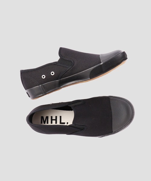 MHL.（エムエイチエル）の「SLIPON SHOE（スニーカー・レディース・ブラック/オフホワイト・24.0/25.0/23.0）」の2枚目の写真