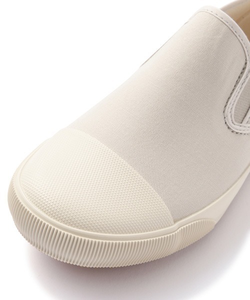 MHL.（エムエイチエル）の「SLIPON SHOE（スニーカー・レディース・ブラック/オフホワイト・24.0/25.0/23.0）」の7枚目の写真
