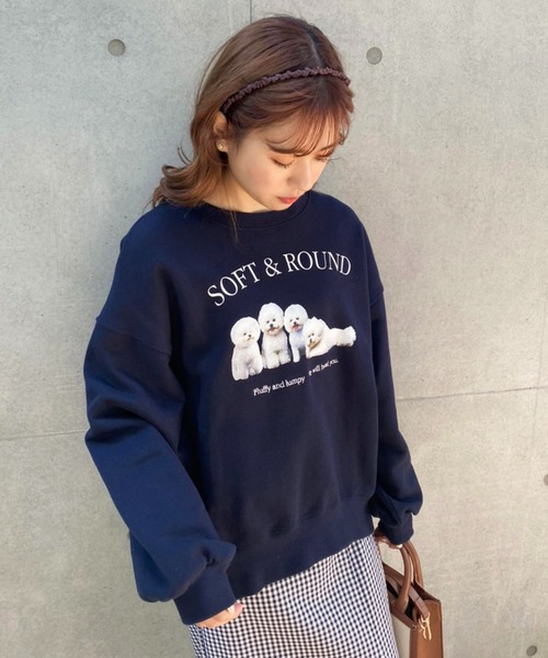 one after another NICE CLAUP(ワンアフターアナザーナイスクラップ)の「ホワイトDogブリントスウェット(スウェット・レディース・ネイビー/オフホワイト/オートミール・FREE)」の6枚目の写真