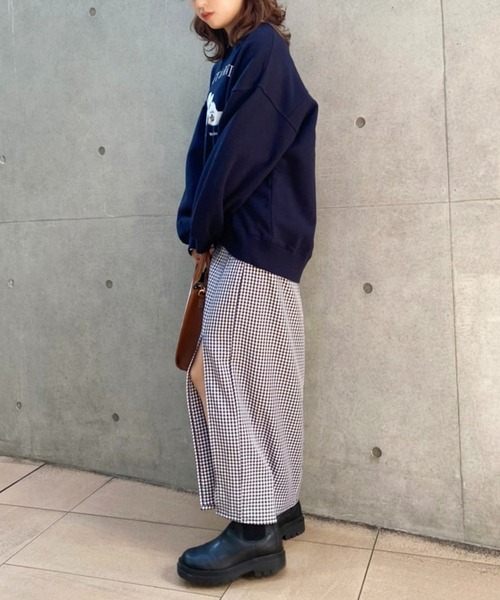 one after another NICE CLAUP(ワンアフターアナザーナイスクラップ)の「ホワイトDogブリントスウェット(スウェット・レディース・ネイビー/オフホワイト/オートミール・FREE)」の9枚目の写真