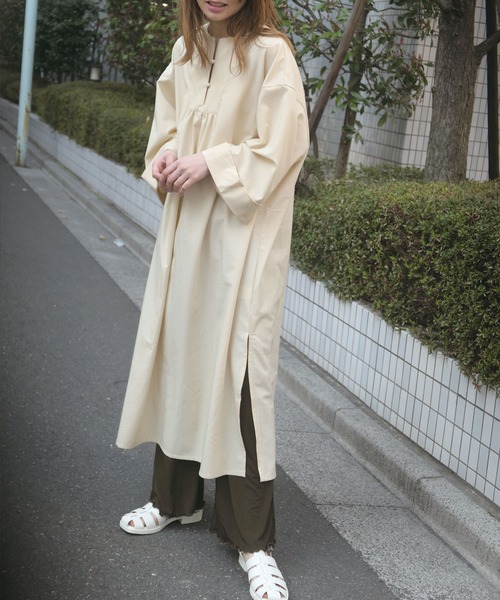 CORNERS(コーナーズ)の「リネンタッチキーネックワンピース(ワンピース・レディース・ブラック/マスタード/モカ/ベージュ系その他・M)」の3枚目の写真