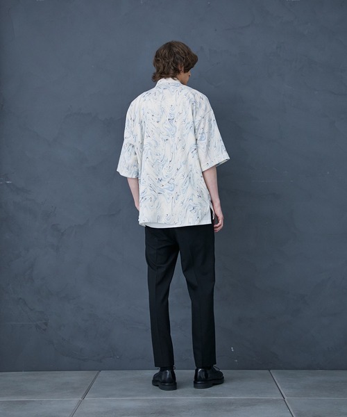 PUBLIC TOKYO（パブリックトウキョウ）の「Variousマルチプリント総柄オーバーシャツ（シャツ/ブラウス・メンズ・ネイビー/カーキ/ホワイト/サックスブルー/ブラック/ホワイト系その他2/ブルー/ブラック系その他/ベージュ・1/2）」の22枚目の写真