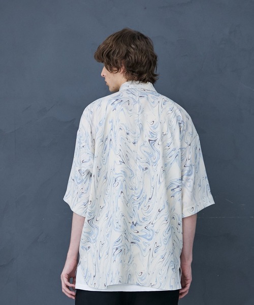 PUBLIC TOKYO（パブリックトウキョウ）の「Variousマルチプリント総柄オーバーシャツ（シャツ/ブラウス・メンズ・ネイビー/カーキ/ホワイト/サックスブルー/ブラック/ホワイト系その他2/ブルー/ブラック系その他/ベージュ・1/2）」の20枚目の写真