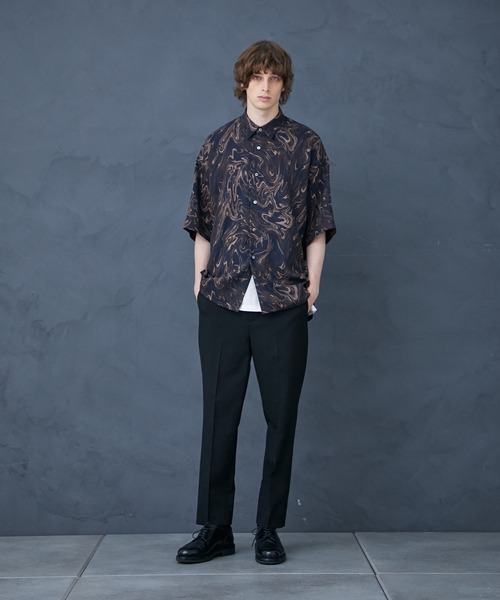 PUBLIC TOKYO（パブリックトウキョウ）の「Variousマルチプリント総柄オーバーシャツ（シャツ/ブラウス・メンズ・ネイビー/カーキ/ホワイト/サックスブルー/ブラック/ホワイト系その他2/ブルー/ブラック系その他/ベージュ・1/2）」の13枚目の写真